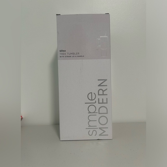 Simple Modern Trek Tumbler 40oz Black Lid Straw - Picture 1 of 5